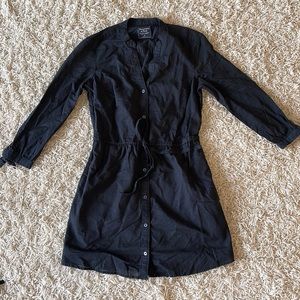 Abercrombie&Fitch black buttoned dress.